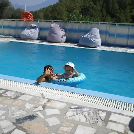 Apartmanhotel Ranch *